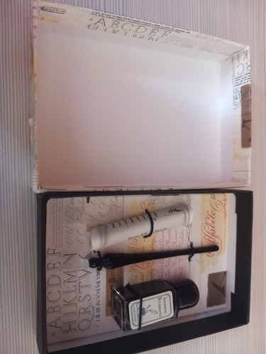 Inchiostro con penna - inchiostro,